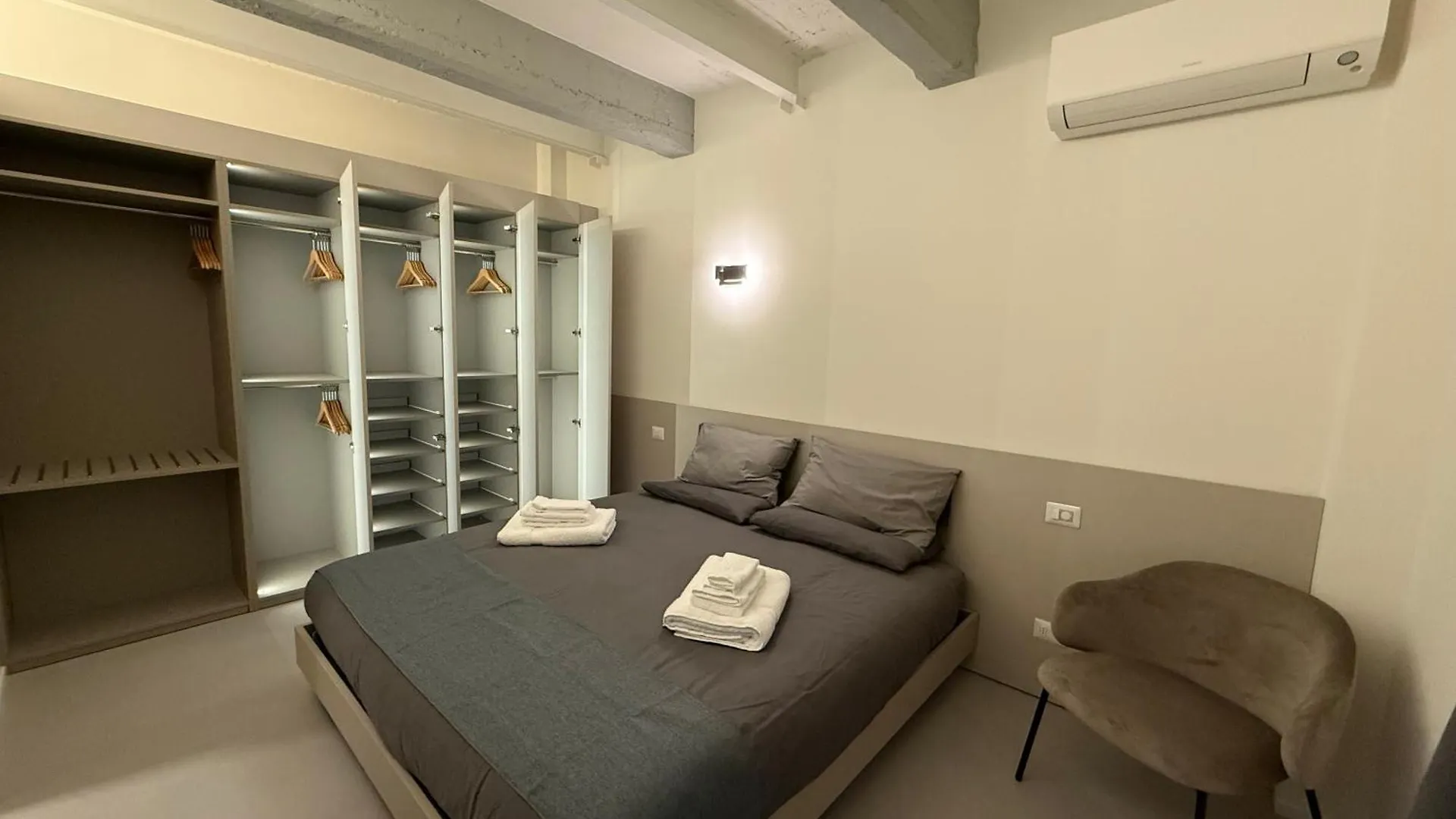 Luxury House In Milano Pietrasanta 130 Mq Apartment