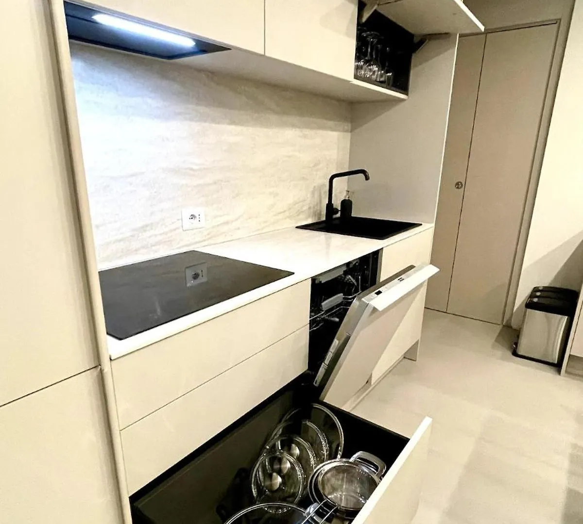 Luxury House In Milano Pietrasanta 130 Mq Apartment 0*, Milan Italy